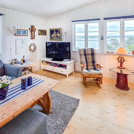 Feriehus In Vesteroy With Wifi Rod (Ostfold)